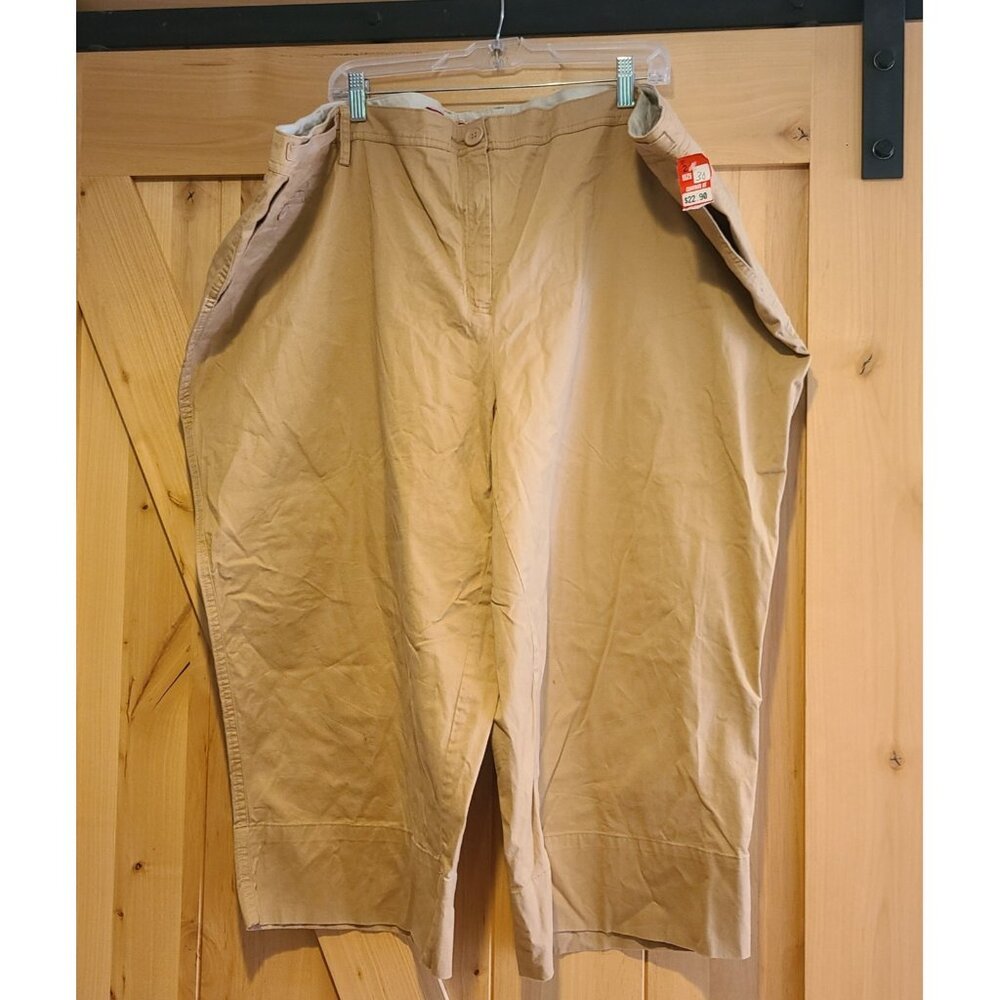 New! Avenue Plus Size 30W Tan Chino Crop Capri Stretch 54x21"